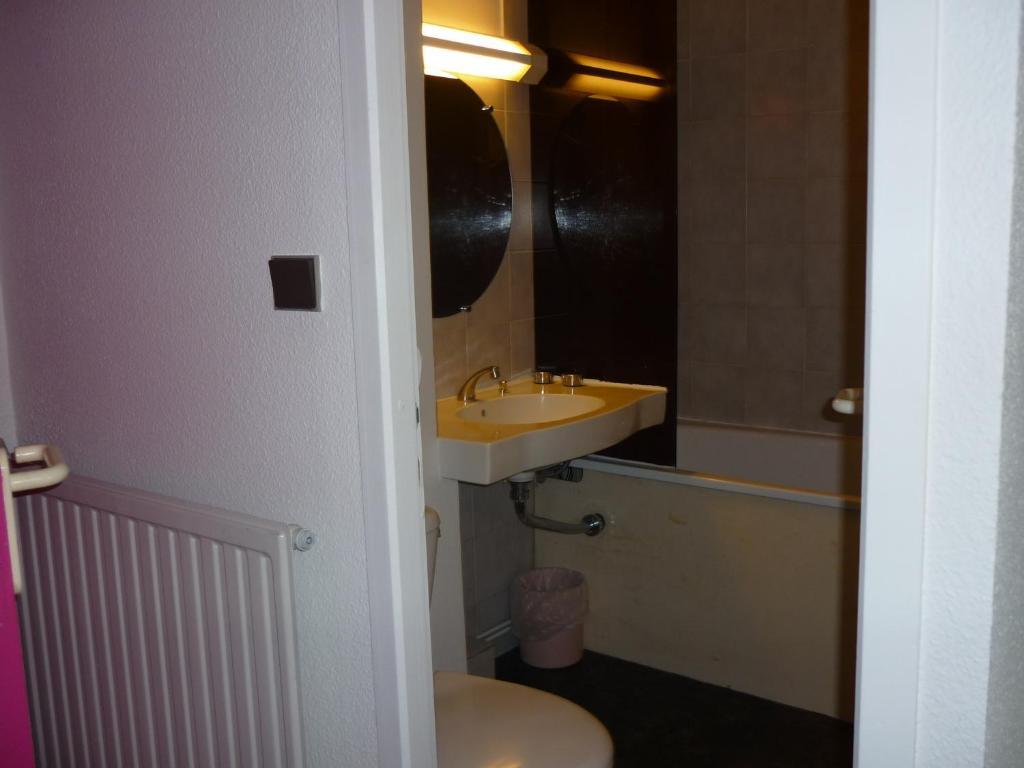 Hotel Entre 2 Mers Proche Bordeaux Carbon-Blanc 部屋 写真