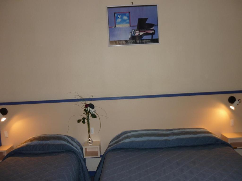 Hotel Entre 2 Mers Proche Bordeaux Carbon-Blanc 部屋 写真
