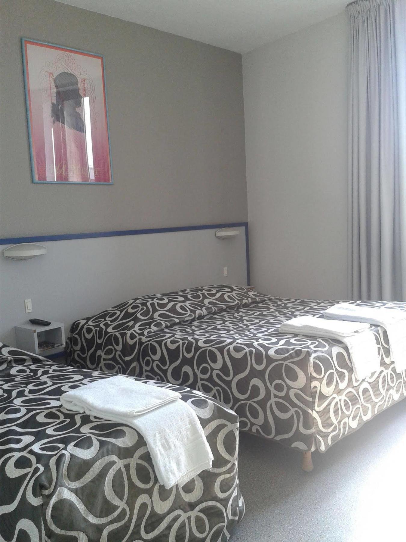 Hotel Entre 2 Mers Proche Bordeaux Carbon-Blanc エクステリア 写真