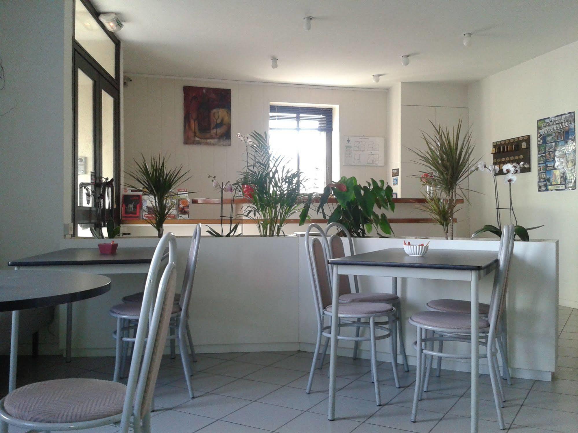 Hotel Entre 2 Mers Proche Bordeaux Carbon-Blanc エクステリア 写真
